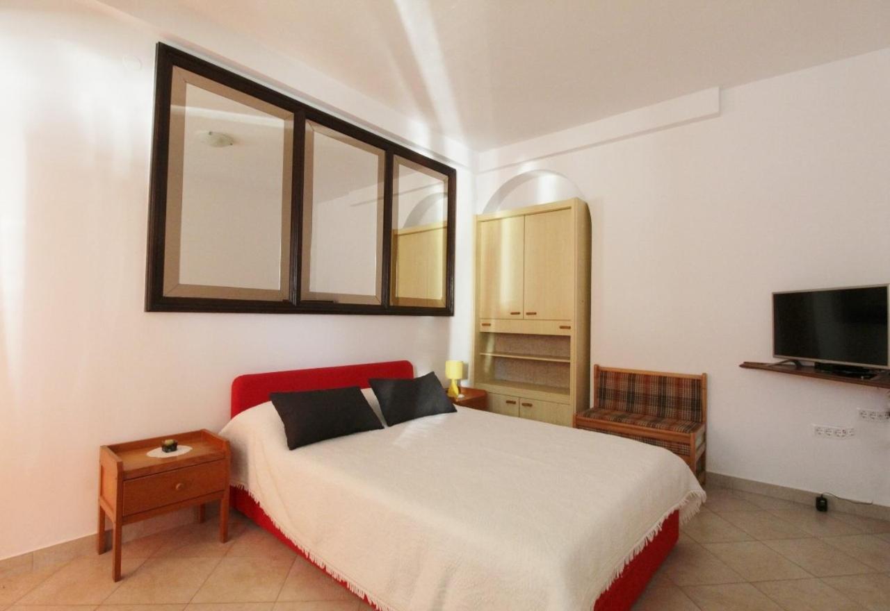 Apartments Zambratija With Sea View Exterior photo
