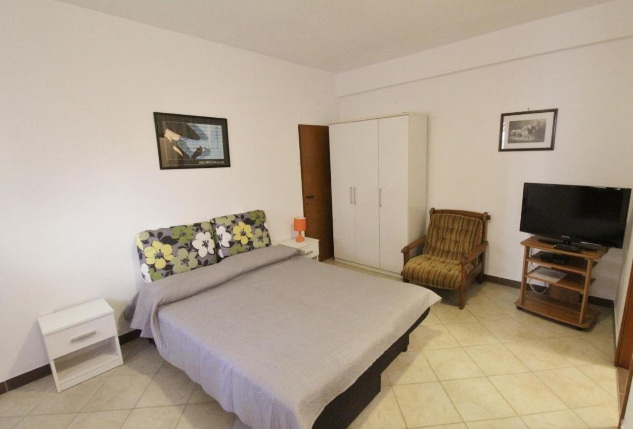 Apartments Zambratija With Sea View Exterior photo